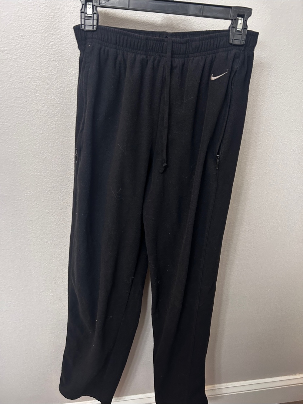 Nike Men’s Black Joggers with Zip Pockets